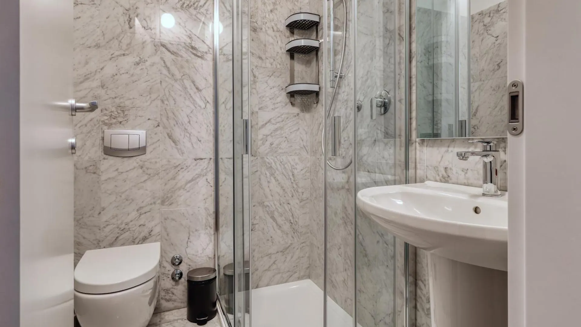 Joivy Chic 3-Bed Flat Near Colonne Di San Lorenzo Μιλάνο Ιταλία