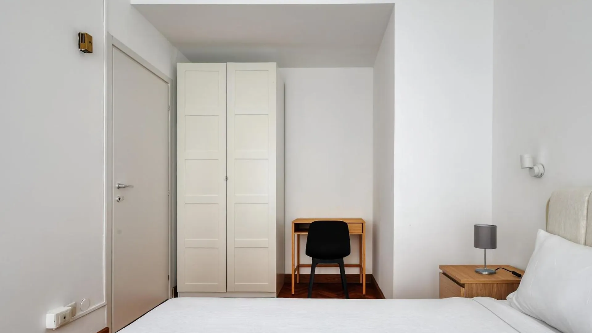 Joivy Chic 3-Bed Flat Near Colonne Di San Lorenzo Milano
